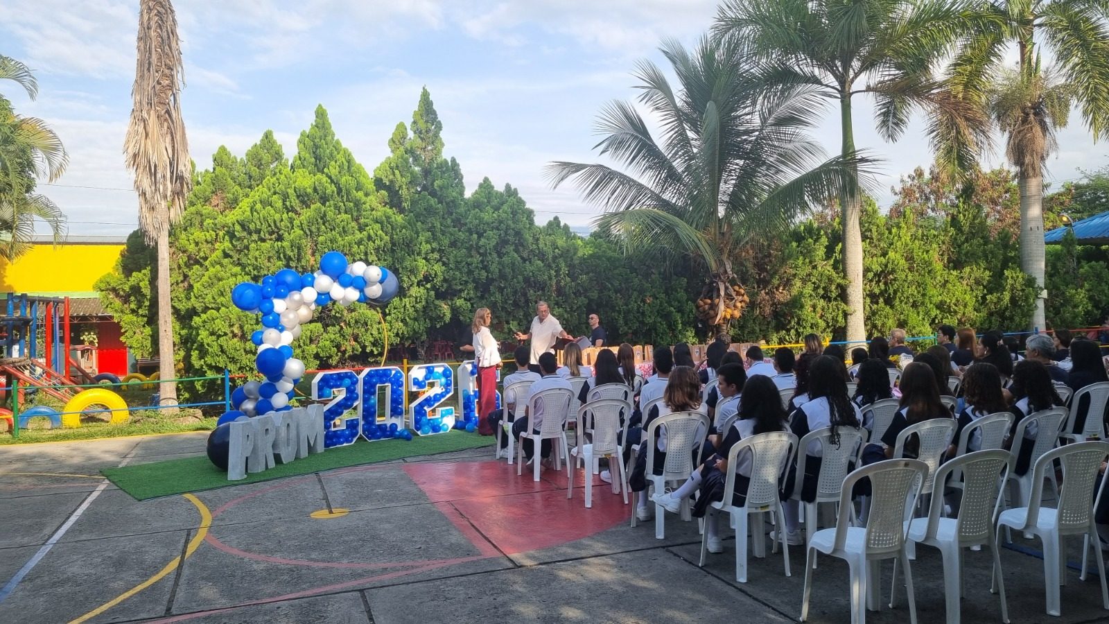 Ceremonia Entrega de Polos Grado Once Promoción 2025-2026
